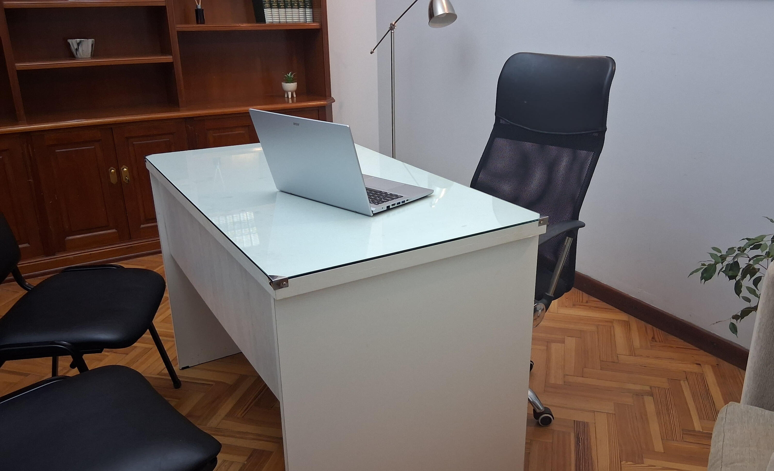 asesor-financiero-bahia-blanca-atencion-clientes-inversiones Asesor financiero matriculado. Atención personalizada sobre inversiones.